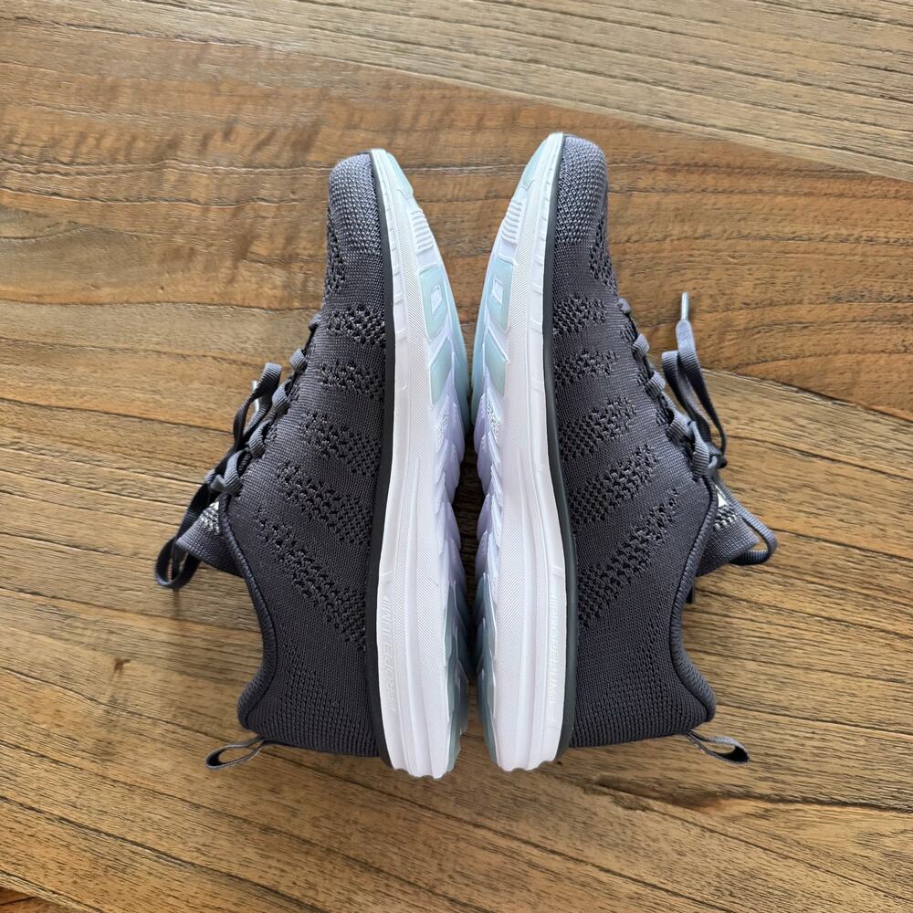 APL Women's Techloom Pro Sneakers - Size 6 - Picture 3 of 8